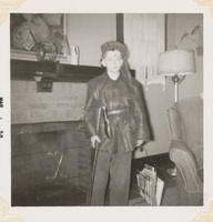 Alex Grossman as Davy Crocket