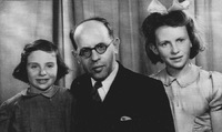 Susie Stern and Beate Stern (Bea Karp) with Uncle Siegfried